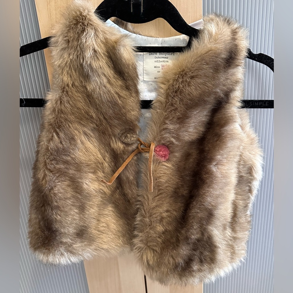 Zara baby girl fur vest 12/18 months